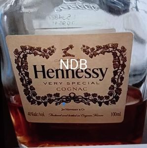 Meet your Posher, Charles